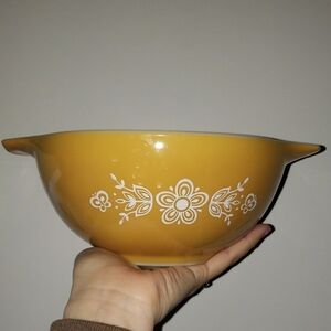 Pyrex Vintage Yellow Mixing Bowl with Floral Design 315- 1-1/5 QT